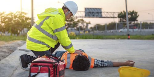 کمک های اولیه در زمان برق گرفتگی