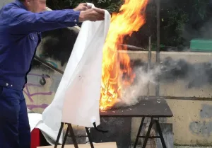 بطانية حريق إطفاء